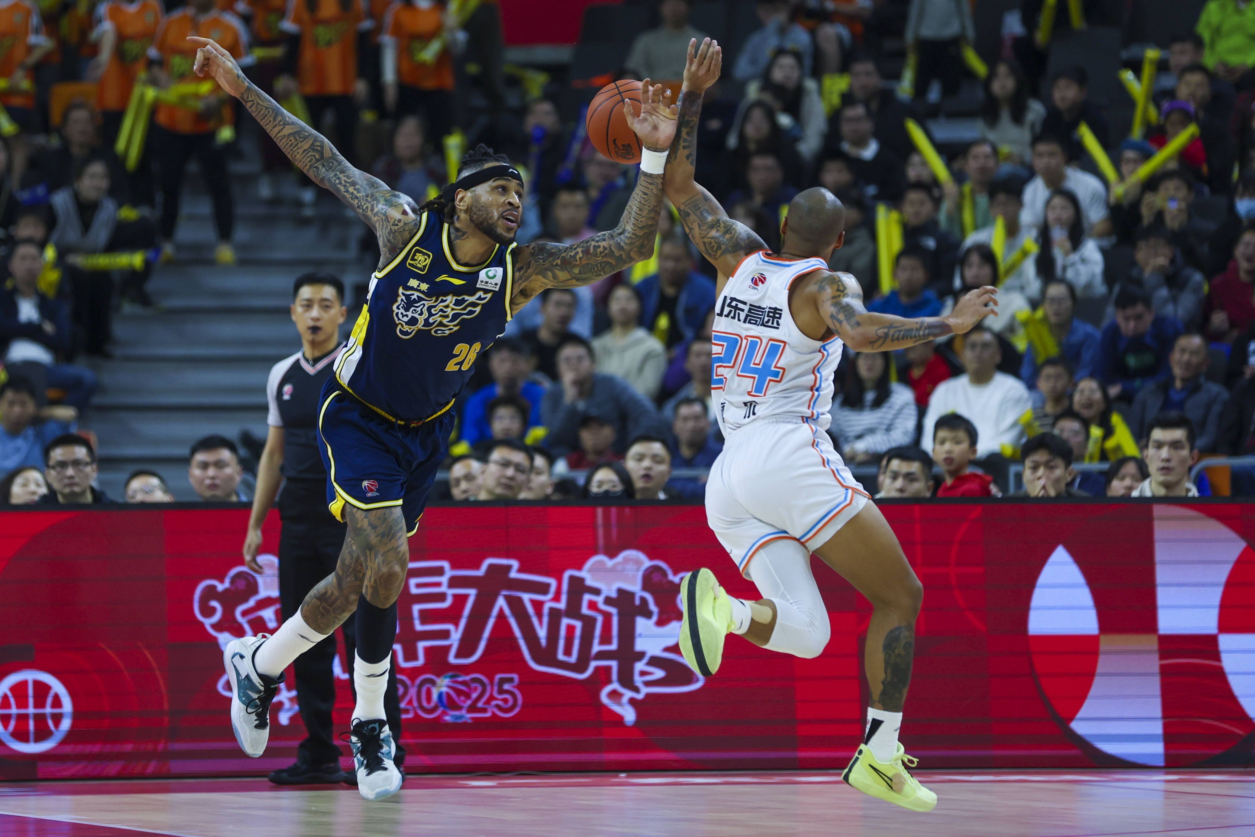 九游娱乐官方网站-热力四射：比赛中球员的激情表现的简单介绍