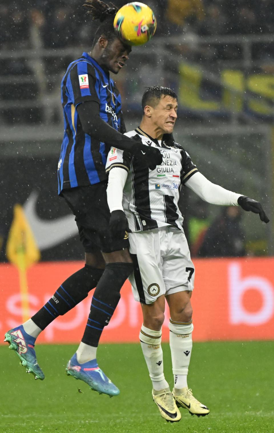 关于意大利国脚逆转取胜,晋级前景一片大好的信息 关于意大利国脚逆转取胜,晋级前景一片大好的信息