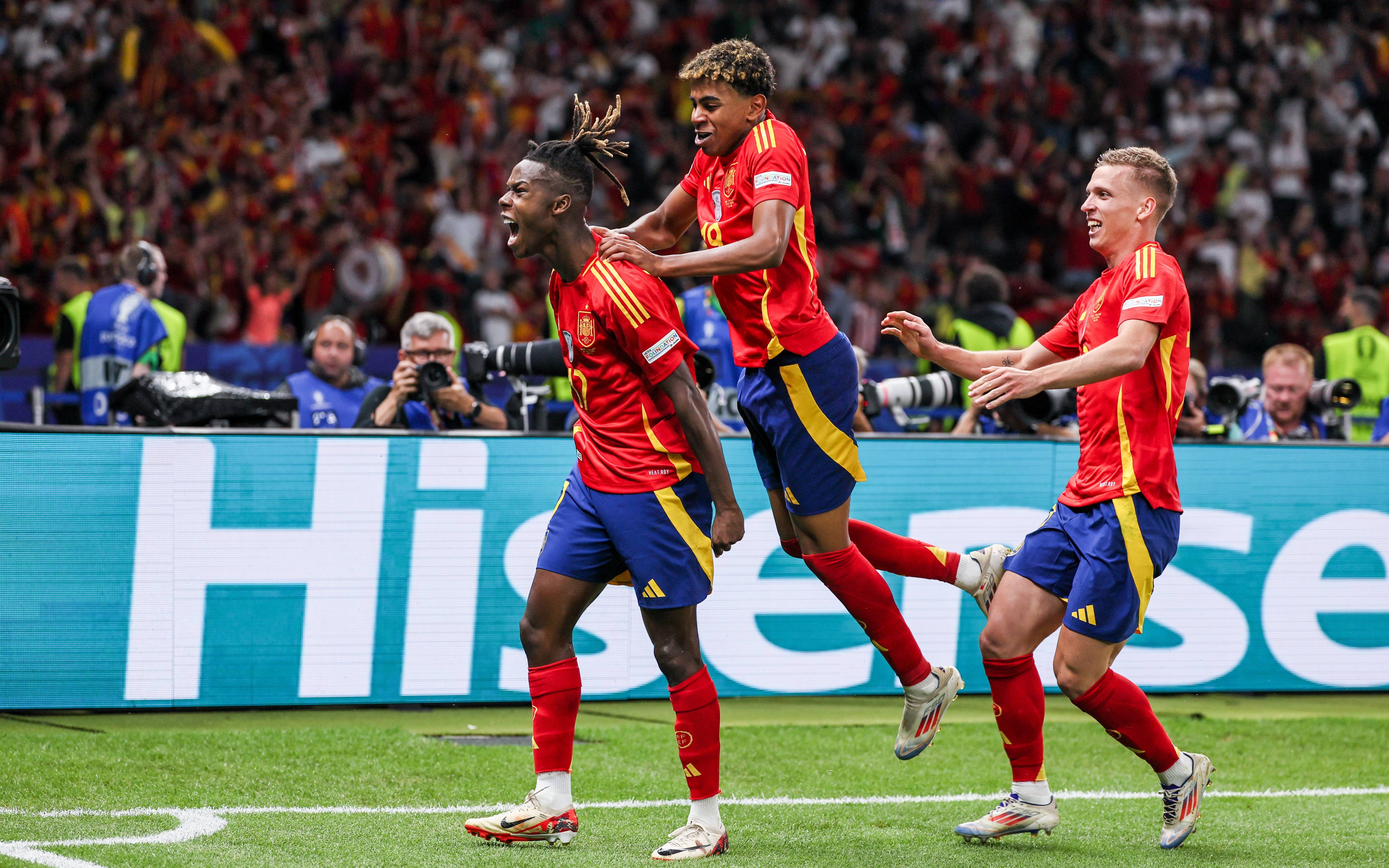 包含欧洲杯巅峰对决再现,谁将在争夺冠军的道路上迈出关键一步?的词条 包含欧洲杯巅峰对决再现,谁将在争夺冠军的道路上迈出关键一步?的词条