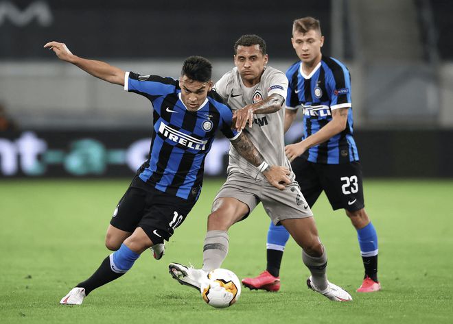 赛季首场关键战即将打响,球迷翘首以待的简单介绍 赛季首场关键战即将打响,球迷翘首以待的简单介绍