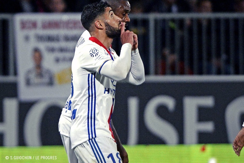 包含里昂客场取胜，豪取三分重返前四的词条