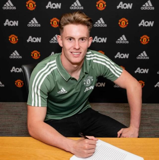 马德里铁卫大放异彩,坚决保卫球门 马德里铁卫大放异彩,坚决保卫球门