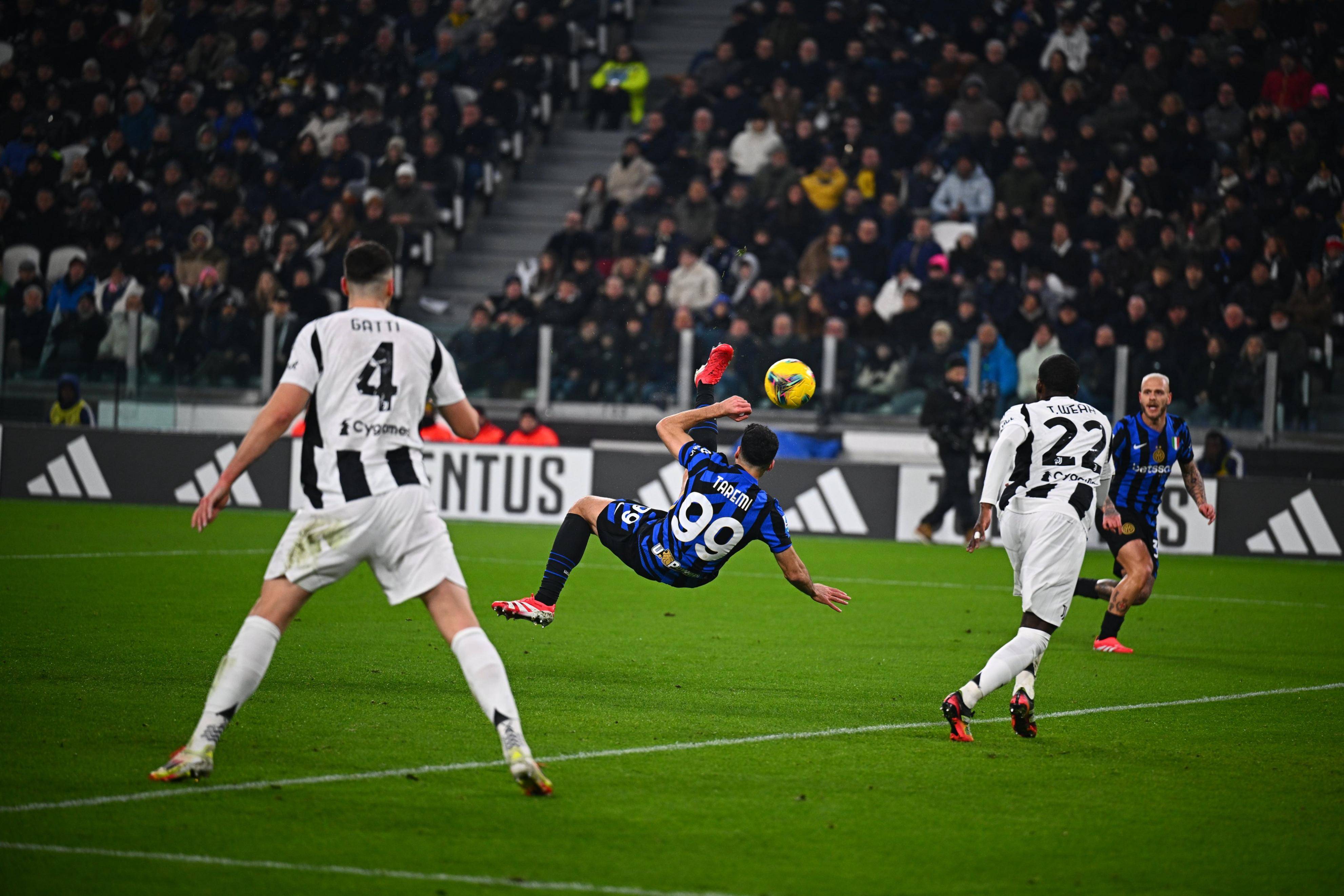 包含马赛等待战斗,争夺尤文图斯的词条 包含马赛等待战斗,争夺尤文图斯的词条