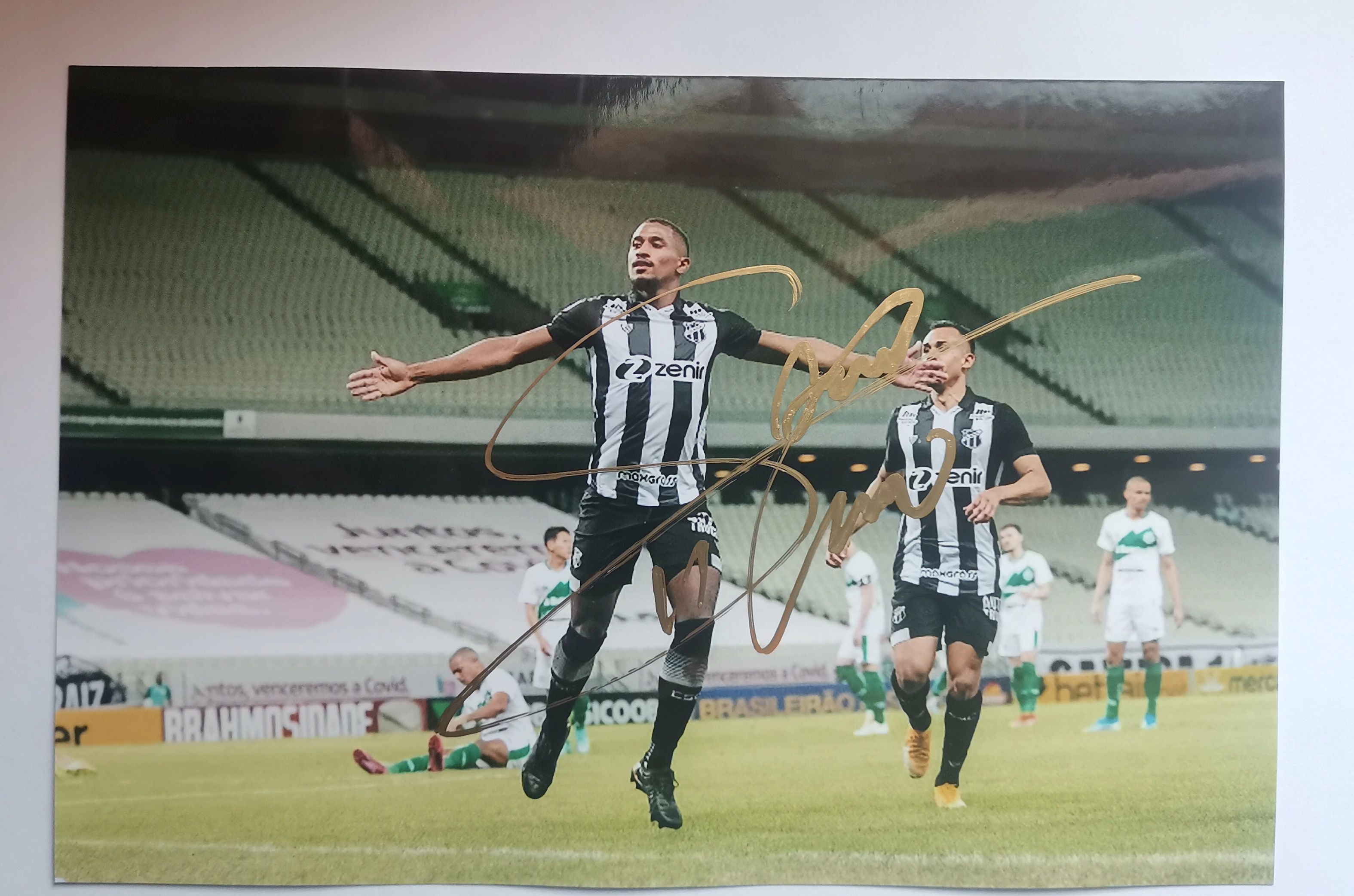 尤文图斯前锋连续取得进球，球队士气高昂