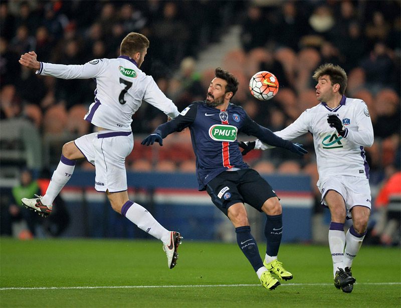 图卢兹迎战里昂,胜负难料 图卢兹迎战里昂,胜负难料