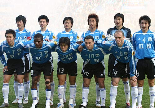 里尔临时教练施展战术,球队获得亚冠资格 里尔临时教练施展战术,球队获得亚冠资格