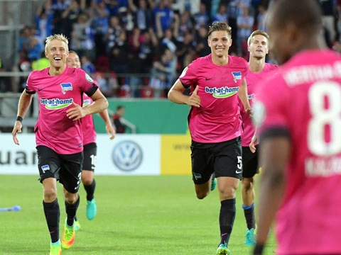 柏林赫塔客场击败,弗赖堡失守难逃失败 柏林赫塔客场击败,弗赖堡失守难逃失败