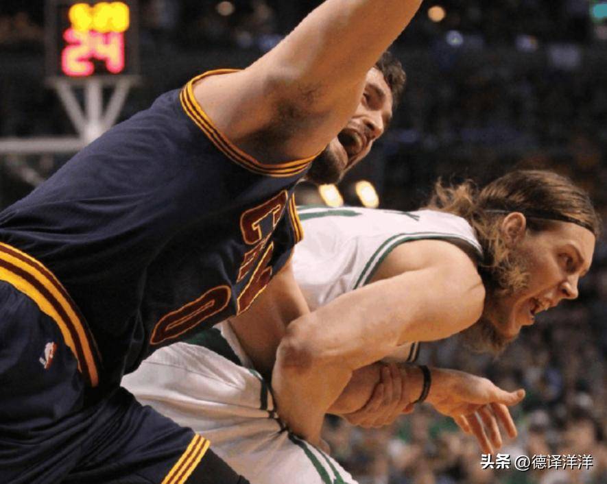 九游娱乐网页-马刺队员突破重围,击败对手