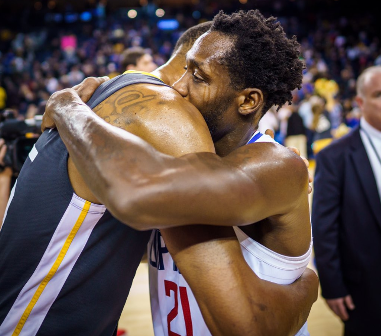 勇士险胜快船,一步之遥晋级西部半决赛 勇士险胜快船,一步之遥晋级西部半决赛