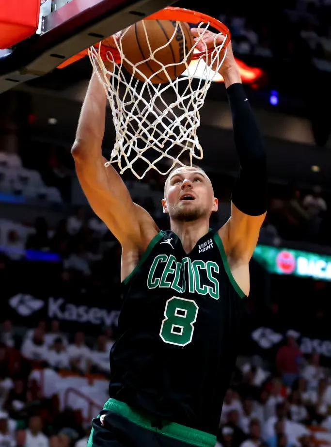 九游娱乐app下载-鹈鹕队主场战胜公牛,霍勒迪迎来进攻爆发