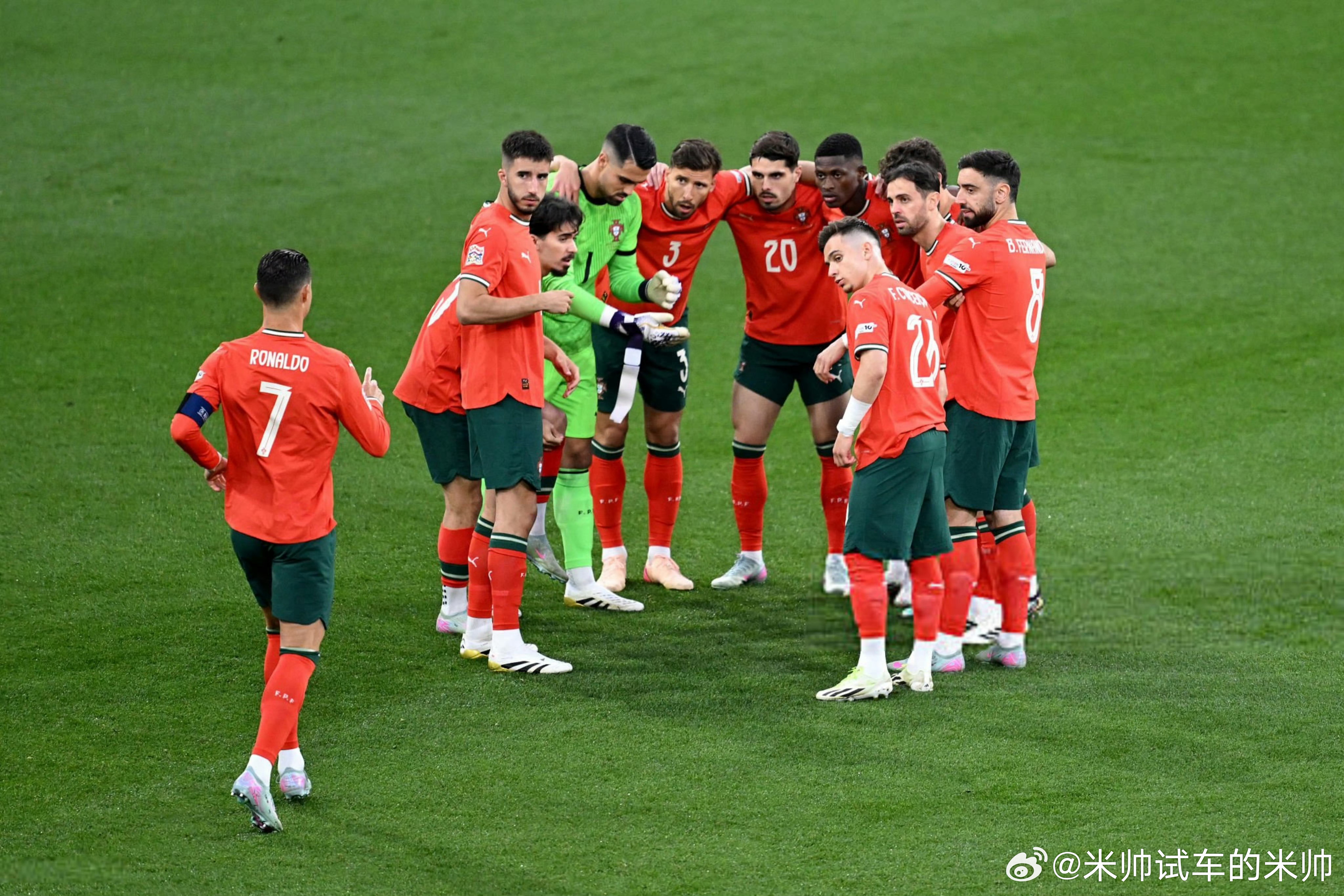 西班牙队3-1击败斯洛伐克,晋级欧洲杯16强 西班牙队3-1击败斯洛伐克,晋级欧洲杯16强