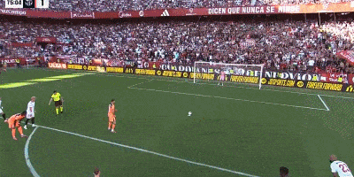 塞维利亚主场不败,继续领跑积分榜 塞维利亚主场不败,继续领跑积分榜