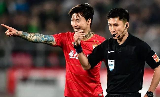 撕咬之战!国安擒恒大,磅礴之势令人望尘莫及 撕咬之战!国安擒恒大,磅礴之势令人望尘莫及