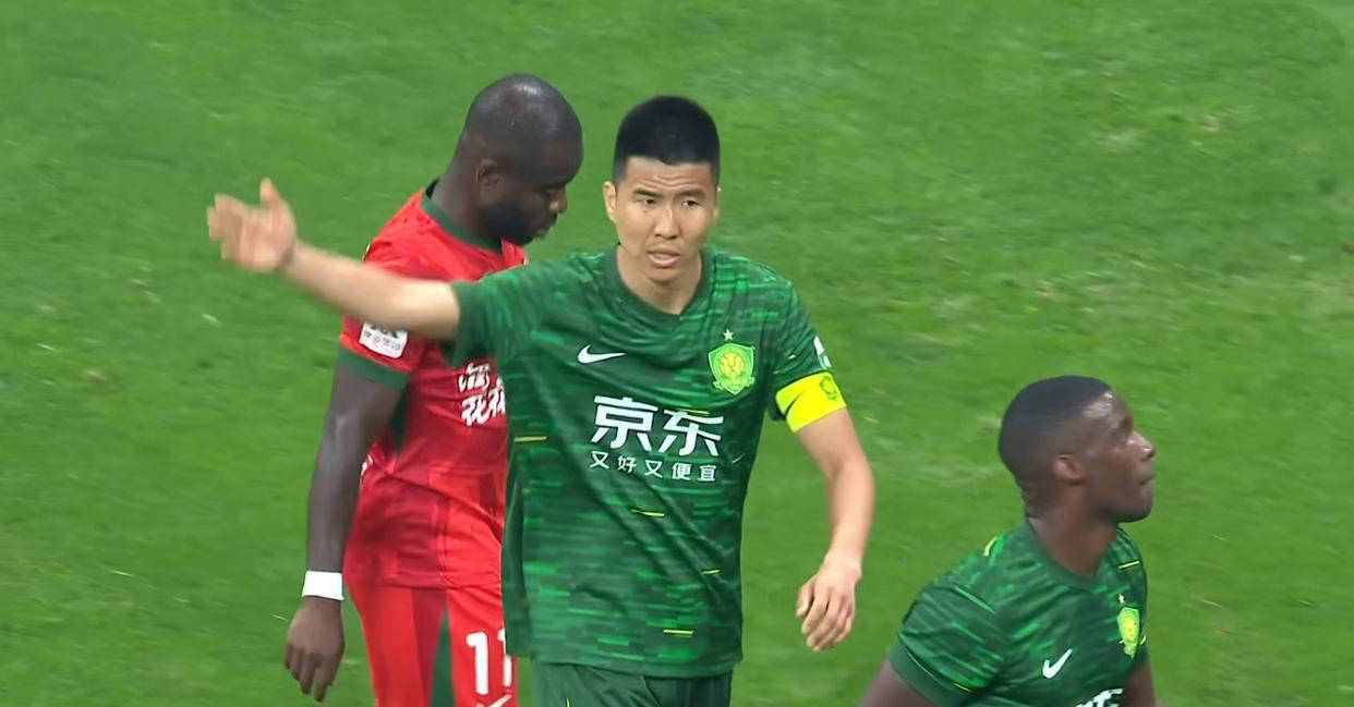 九游体育直播-新引援崭露头角,球队阵容壮大备战强敌